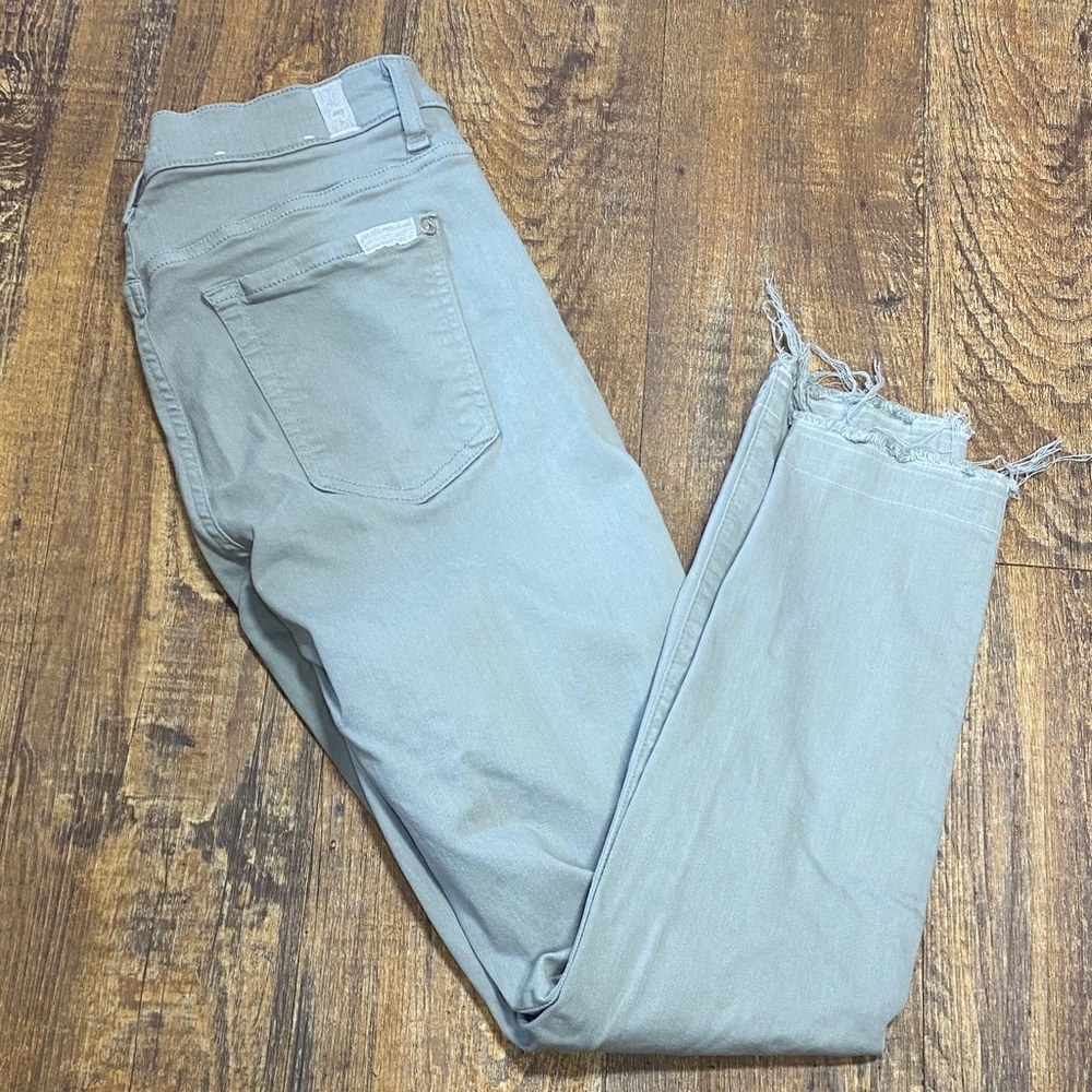 7 For All Mankind size‎ 30 Light Gray Ankle raw hem skinny jeans casual stretch